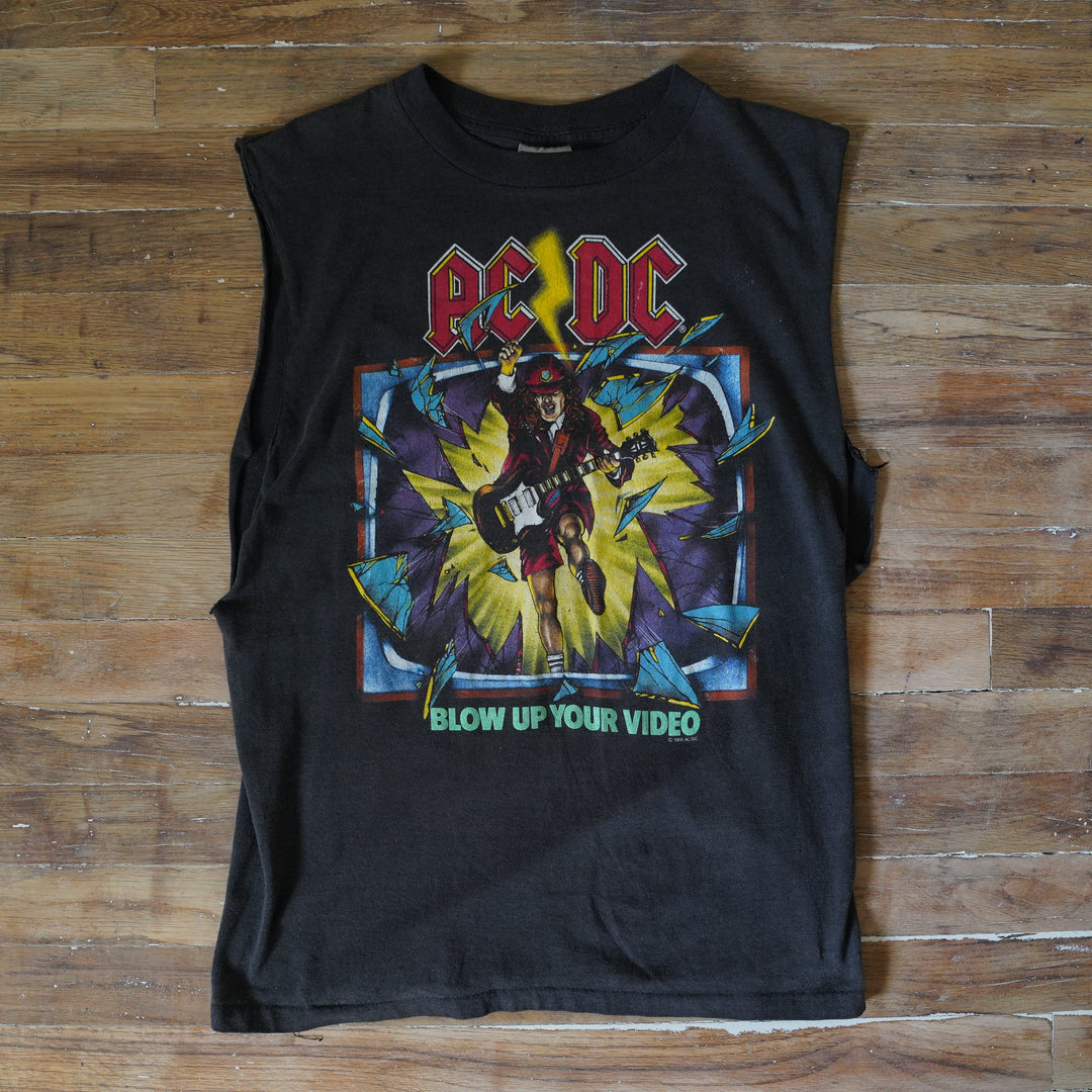 AC/DC Tour Cut-Off
