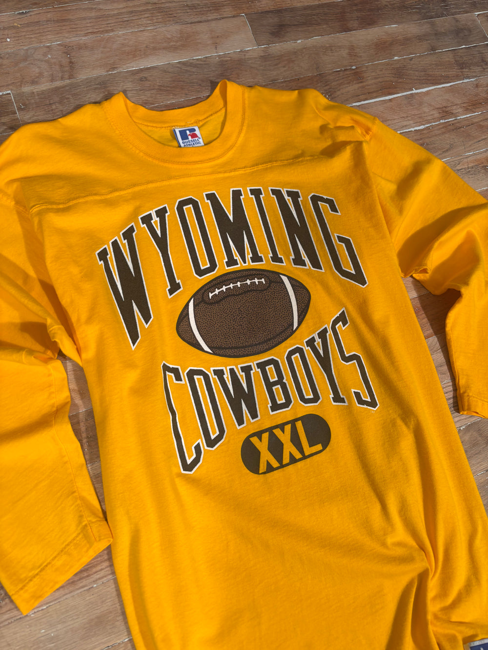 1990s Russell Athletic Wyoming Cowboys 3/4 Sleeve Shirt