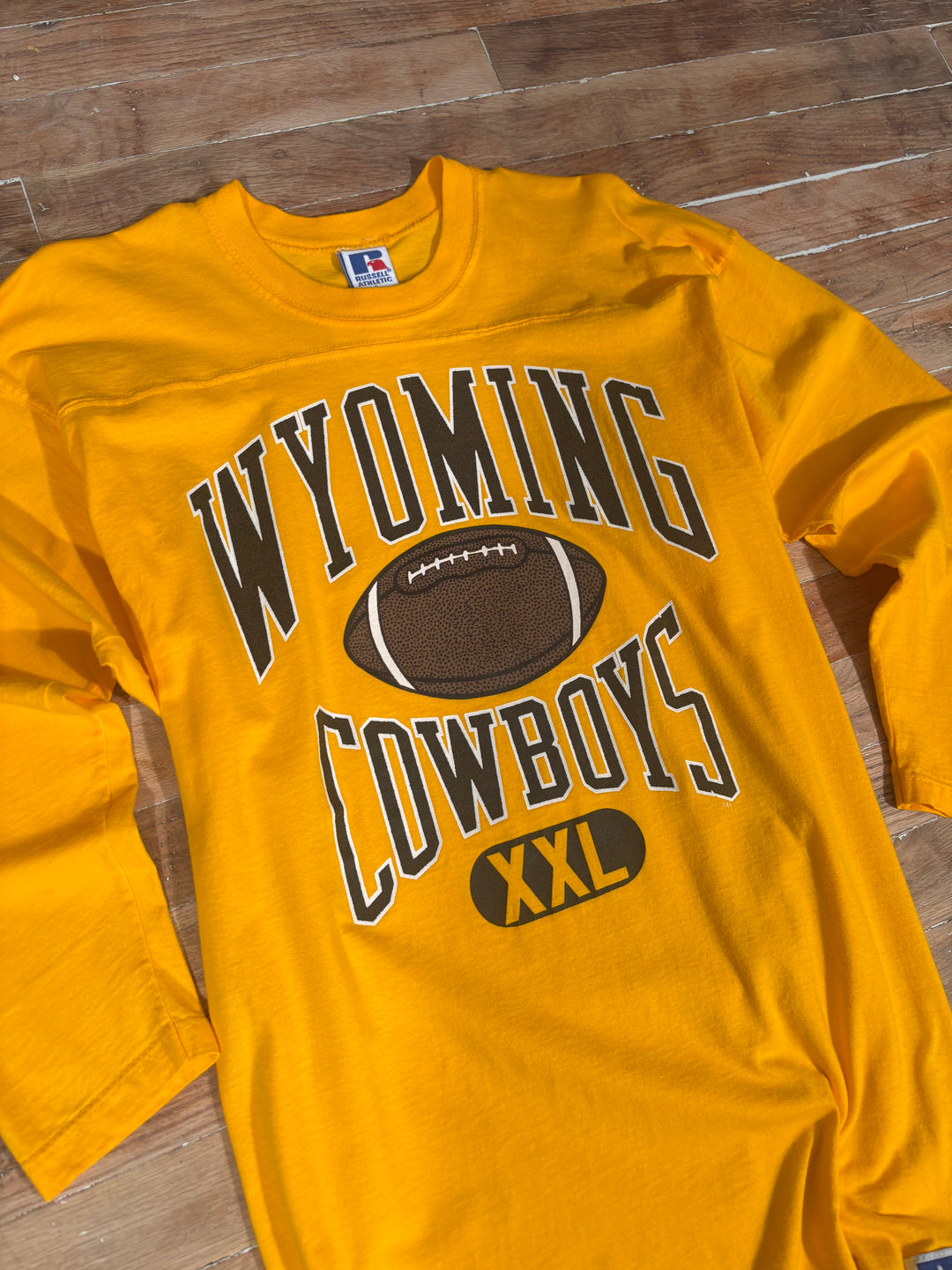 1990s Russell Athletic Wyoming Cowboys 3/4 Sleeve Shirt