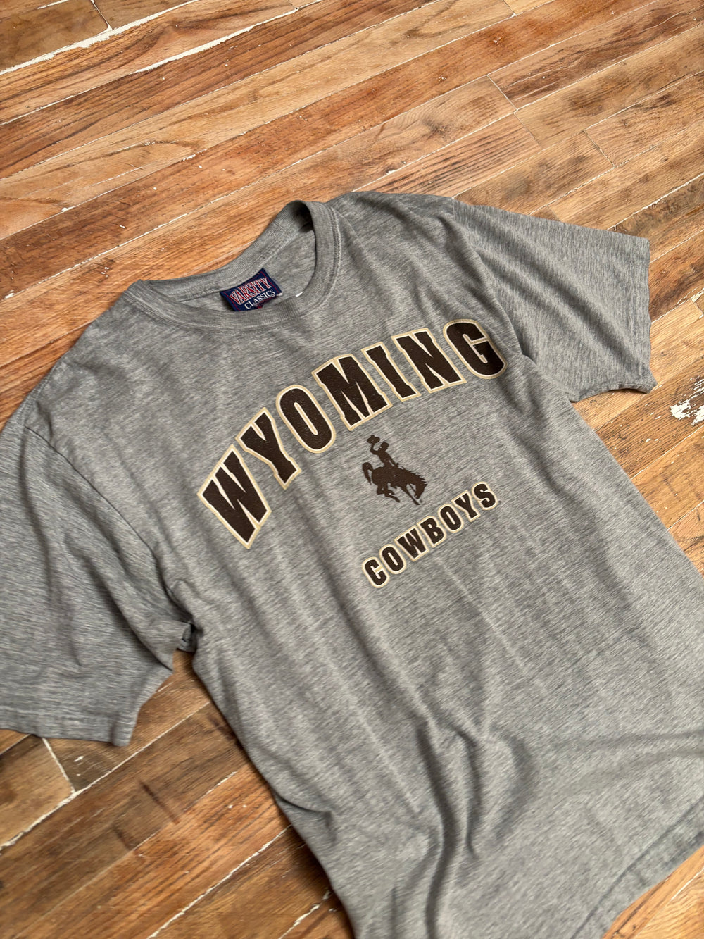 066 Y2K Wyoming Cowboys Varsity Spell-Out T-Shirt