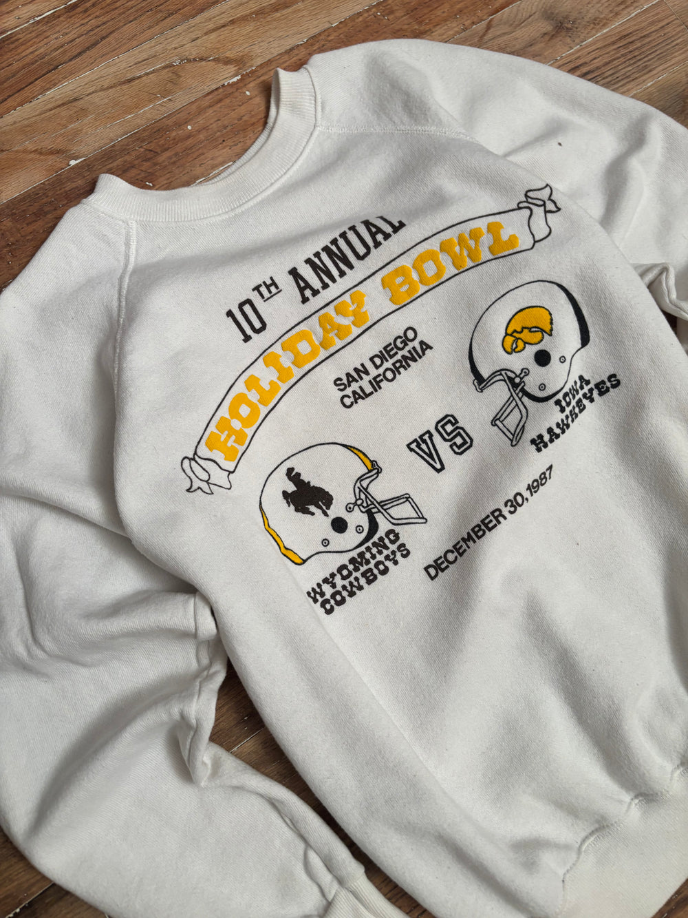 1987 Wyoming Cowboys Holiday Bowl Puff Print Crewneck