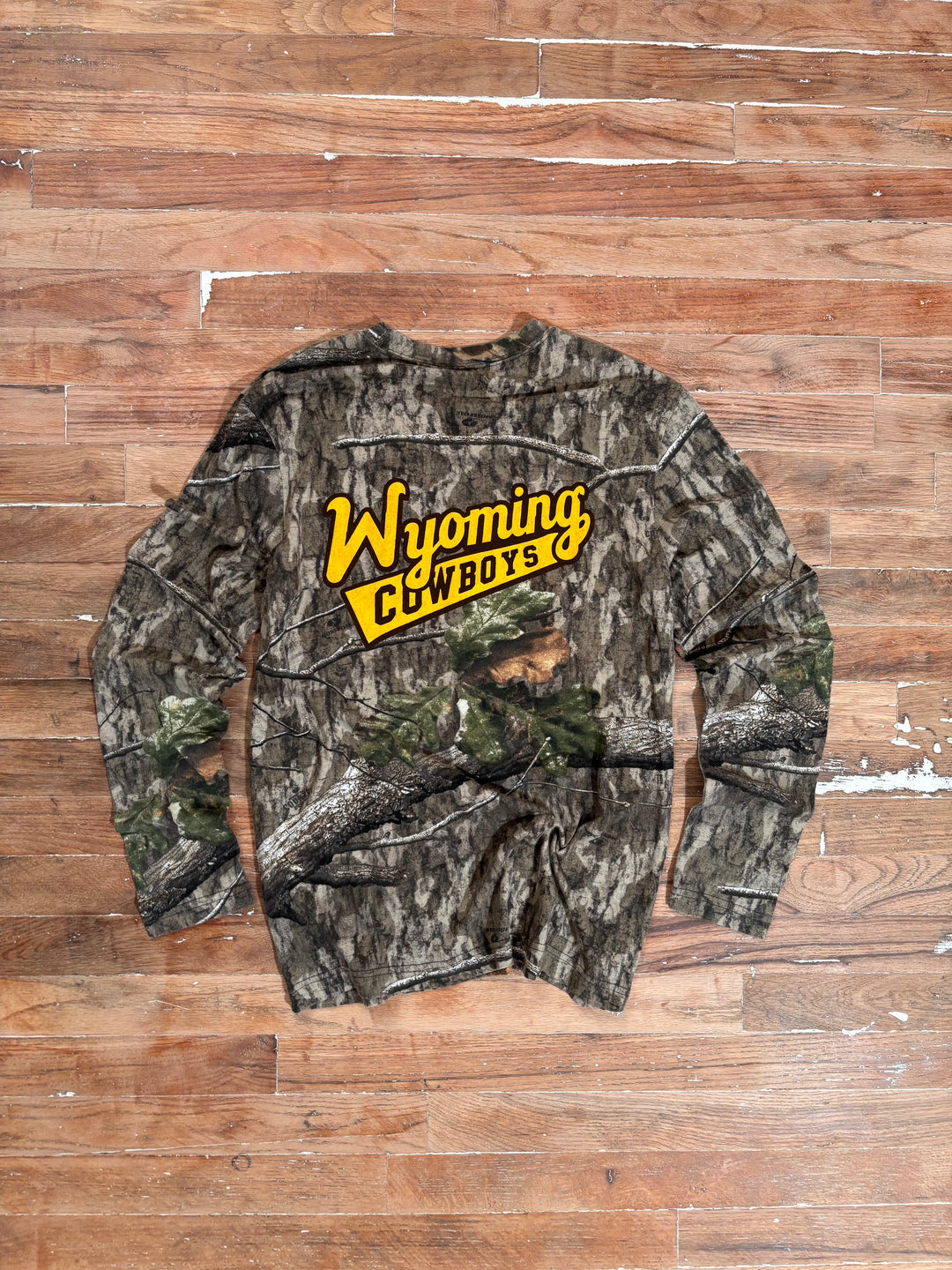2000s Mossy oak Country Roots Camo T-Shirt