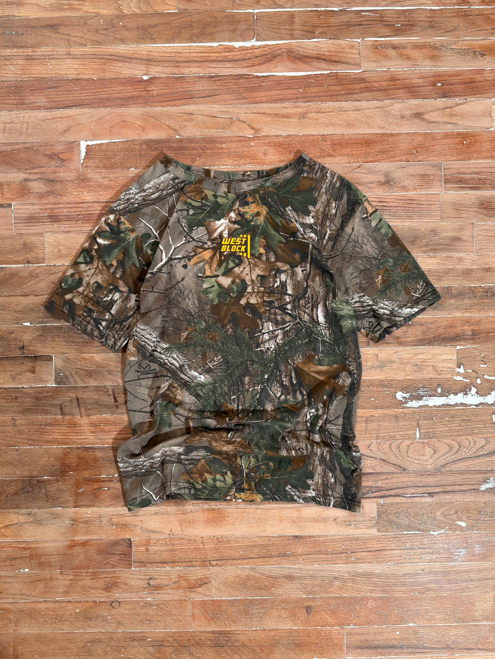 2000s Realtree Camo T-Shirt